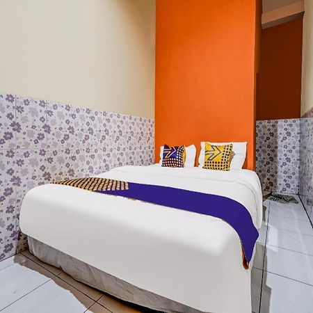 Spot On 91186 Losmen Yanti Hotel Bandung Kültér fotó
