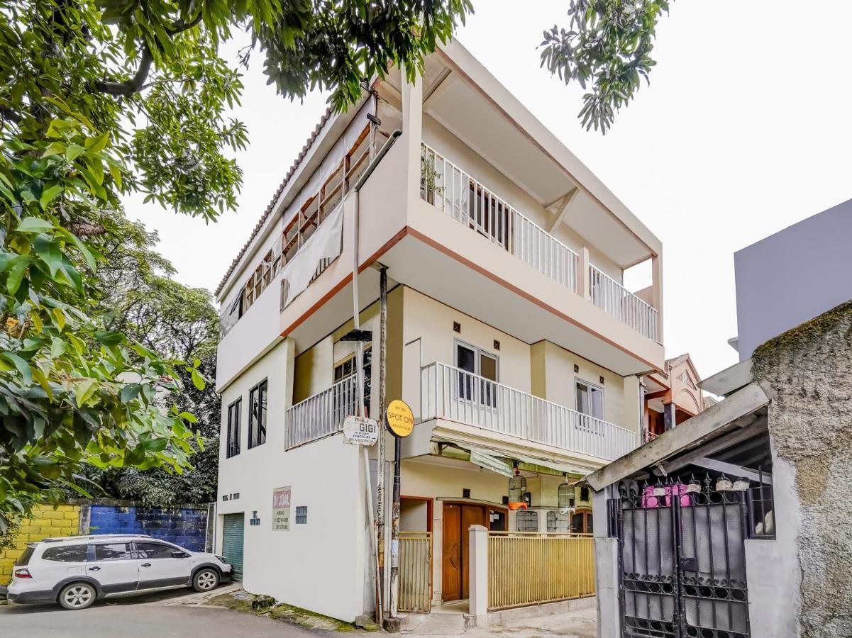 Spot On 91186 Losmen Yanti Hotel Bandung Kültér fotó