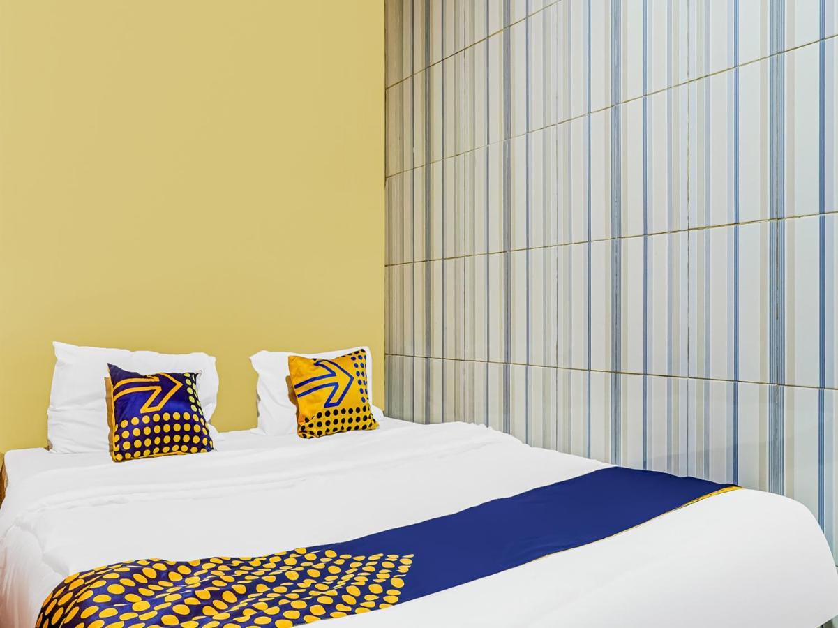Spot On 91186 Losmen Yanti Hotel Bandung Kültér fotó