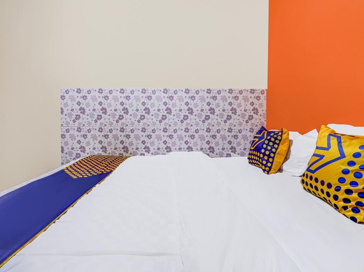 Spot On 91186 Losmen Yanti Hotel Bandung Kültér fotó